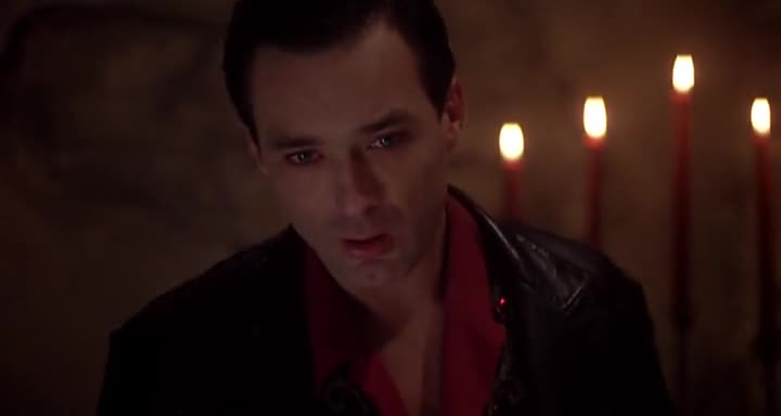 Embrace of the Vampire (1995)